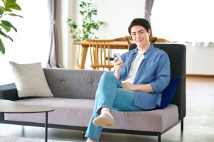 投資は独学で十分？有料スクールとの費用対効果（コスパ）を徹底比較